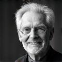 Portrait en noir et blanc d'Arthur Legrand, maître ébéniste